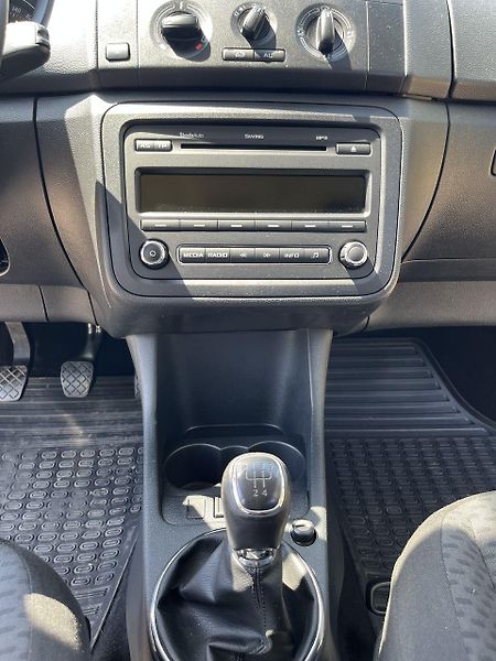 Škoda Roomster (2013) Fresh Ambition - fotka 31 z 91