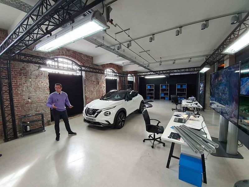 Nissan Juke působí naživo jako dospělý zástupce kategorie malých SUV.