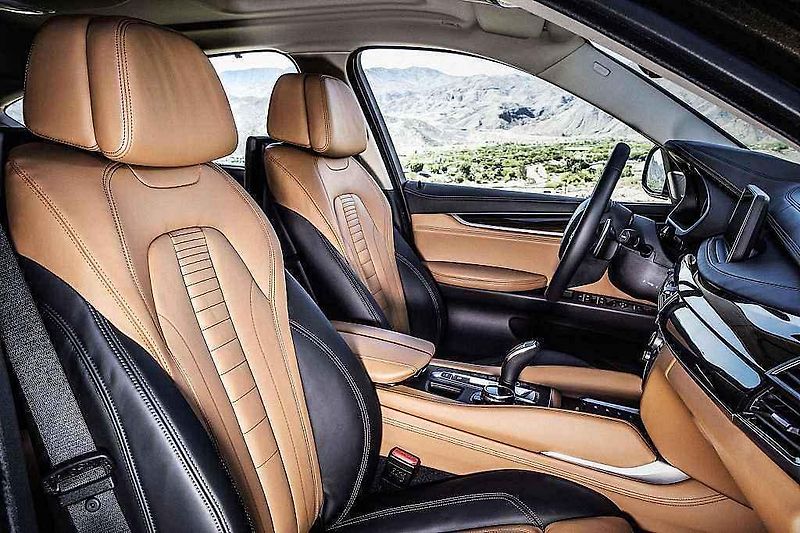BMW X6.