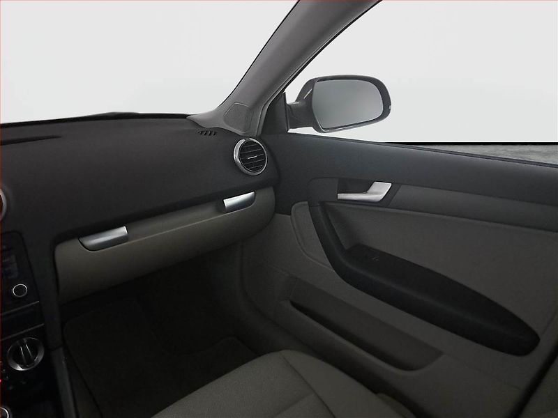 Audi A3 (2011) 1.6 TDI, Serv.kniha, Tempomat - fotka 8 z 17