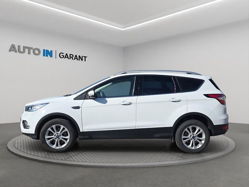 Ford Kuga (2019) 2.0 TDCi 4x4 110kW A/T, Prav. - fotka 8 z 24