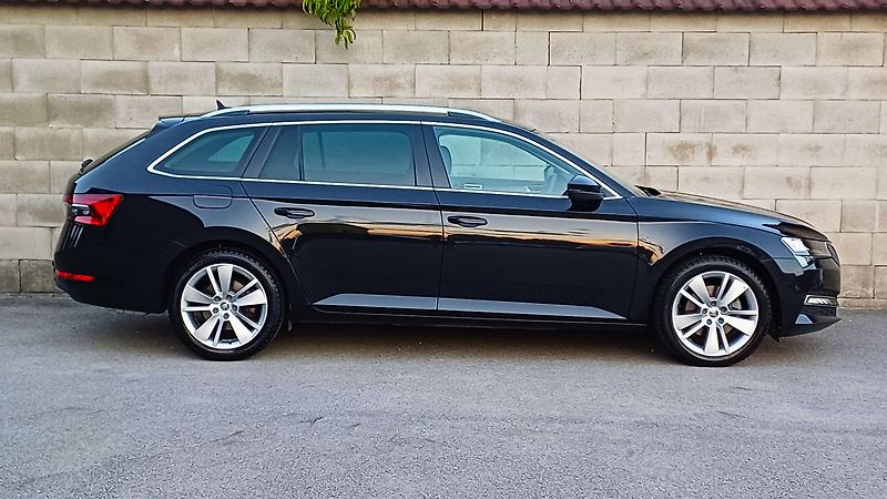 Škoda Superb 2.0 TSI 140kW WEBASTO-TZ-DPH  - fotka 4 z 37