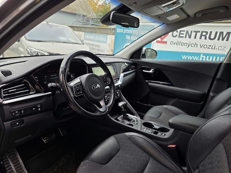 Kia Niro 1.6-HEV-AUTOMAT-NAVI-KAMERA - fotka 10 z 26