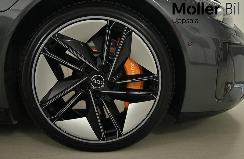 Audi RS e-tron GT AWD 360kam Vzduch Matrix Pano. - fotka 3 z 10