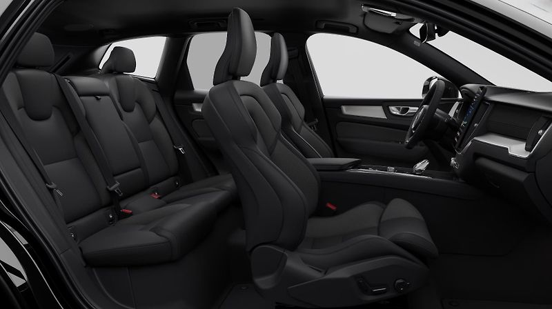 Volvo XC60 (2026) B5 AWD AUT PLUS BLACK EDITION - fotka 12 z 14