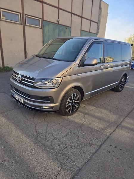 Volkswagen Multivan (2015) - fotka 2 z 8