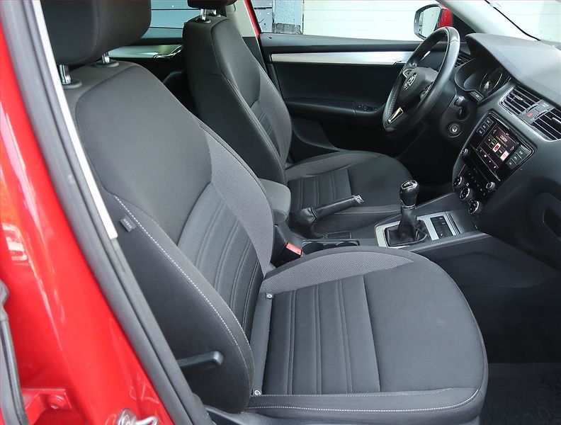 Škoda Octavia (2019) Ambition Plus 1.6 TDI - fotka 9 z 15