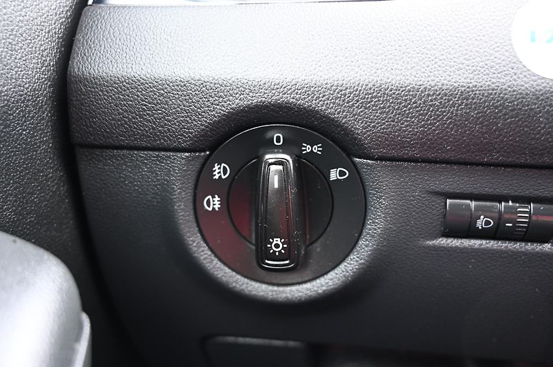 Škoda Octavia 1.6TDI 77KW Edition 4/2015 - fotka 20 z 39