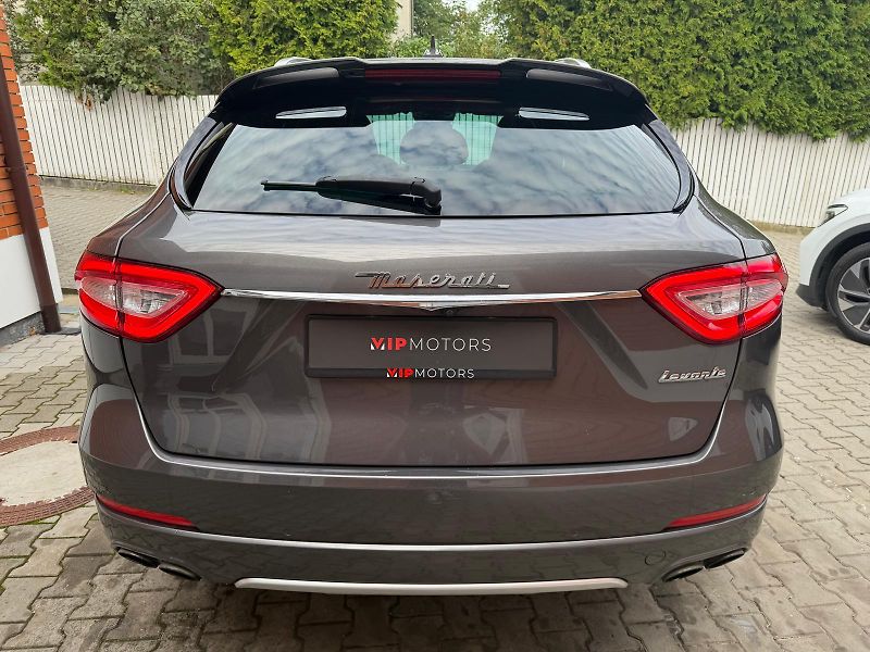 Maserati Levante SQ4-316KW-4x4-H&K-R21-ČR - fotka 5 z 34