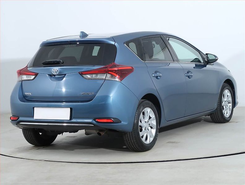 Toyota Auris (2016) 1.6 Valvematic, Serv.kniha - fotka 5 z 20