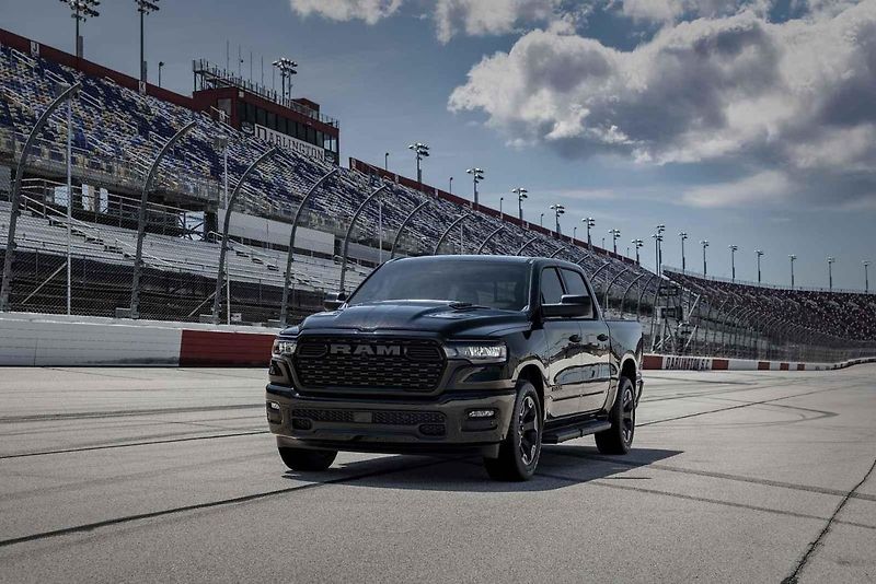 Ram 1500 se staronovým motorem 5.7 Hemi