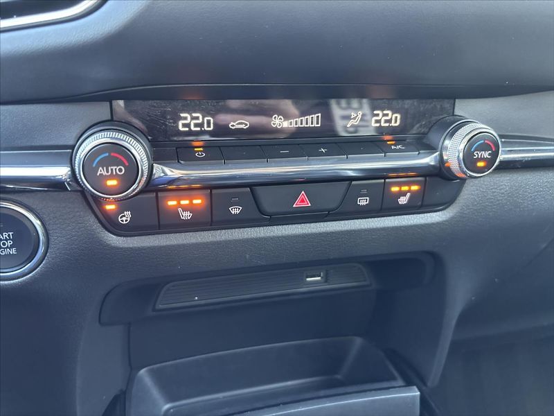 Mazda CX-30 2,0 i 137kW AT GT Plus CARPLAY - fotka 31 z 47