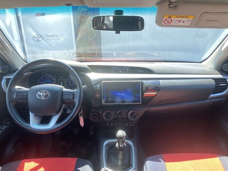 Toyota Hilux 2.4D, ČR, Active, tažné - fotka 11 z 21