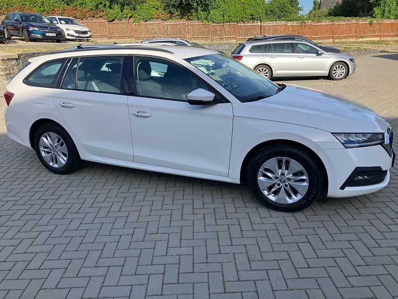 Škoda Octavia (2021) 2.0TDI AMBITION NAJ.53TKM - fotka 3 z 28