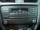 Škoda Octavia (2014) 1.6 TDi, 2.maj,ČR, Active, AC - náhled 15