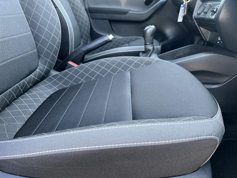 Škoda Fabia 1.0MPi 55kw KLIMA ALU PŮVOD ČR - fotka 29 z 35