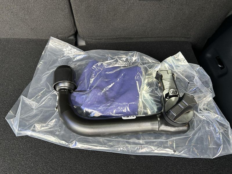 Ford Kuga Top Edition 2.5 HEV 132 kW - fotka 10 z 36