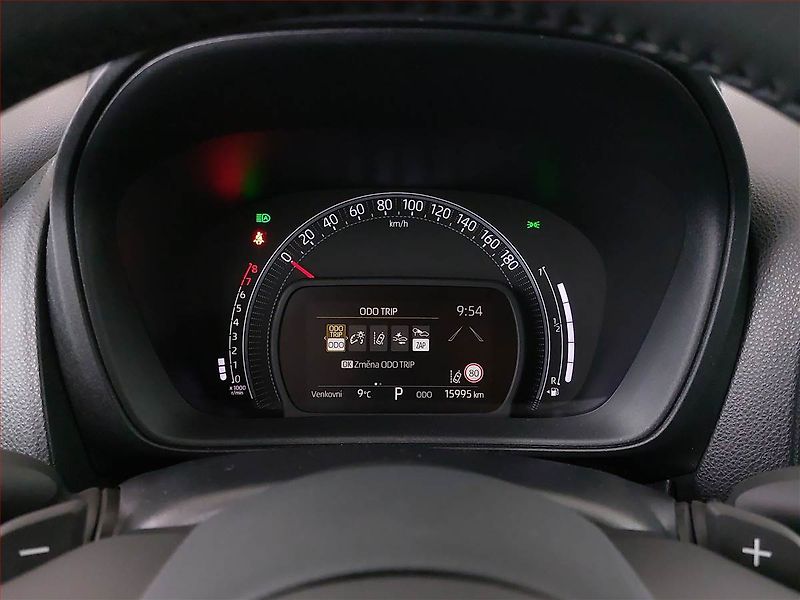 Toyota Aygo (2024) 1.0, Automat, Serv.kniha - fotka 9 z 16