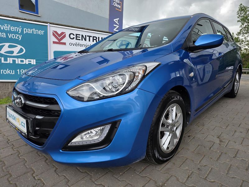 Hyundai i30 1.6-NÍZKÁ SPOTŘEBA- 5l/100km - fotka 6 z 13