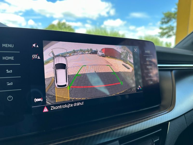 Škoda Kamiq (2021) 1.0TSi MONTE CARLO,NAVI,KAMERA - fotka 12 z 19