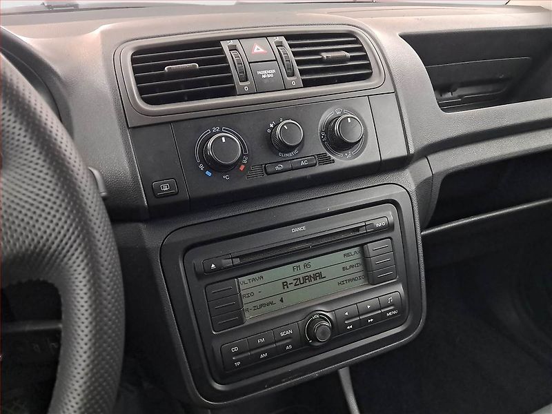 Škoda Fabia (2008) 1.2, po STK, v dobrém stavu - fotka 12 z 15