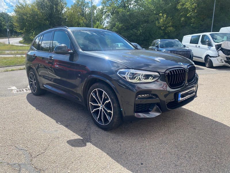 BMW X3 xDrive AT M-Paket, ČR - fotka 2 z 10
