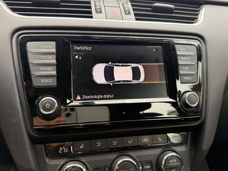 Škoda Octavia Style 1,6 TDI 81 kW 5° MP - fotka 11 z 23