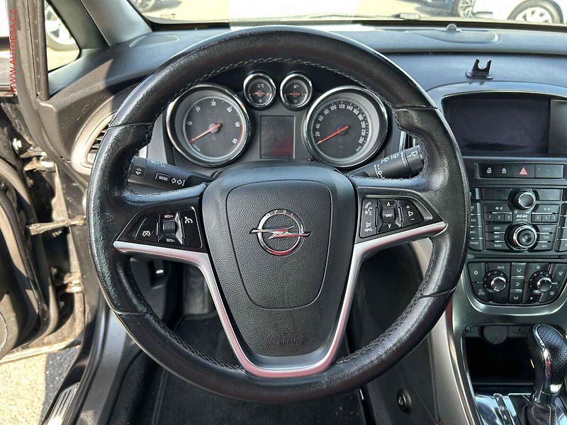 Opel Astra (2010) 2.0CDTi, AT, STK5/28 - fotka 8 z 15