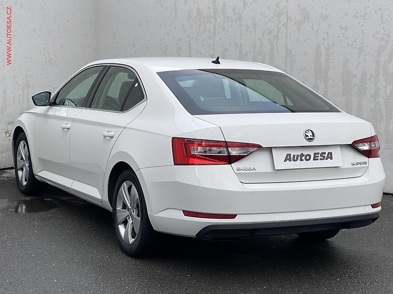 Škoda Superb (2017) 2.0TDi, ČR, SportLine - fotka 6 z 19