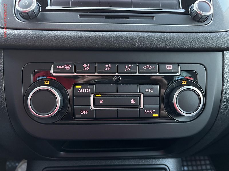 Volkswagen Tiguan (2015) 2.0TDi 4x4, ČR, Sport, DSG - fotka 13 z 14