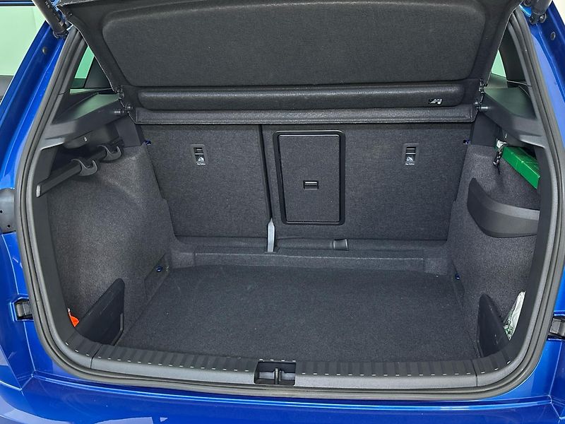 Škoda Karoq DSG Sportline - fotka 10 z 31