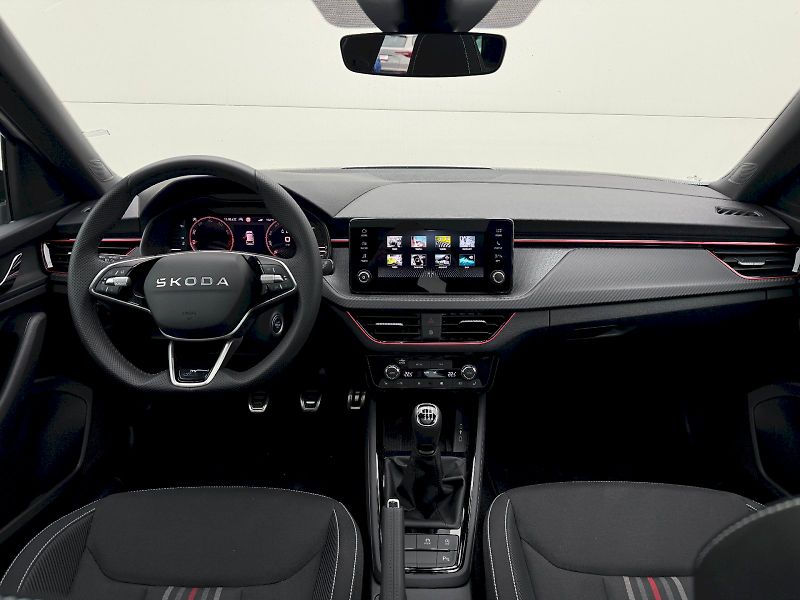 Škoda Kamiq (2026) 1.0 TSI 85 kW Monte Carlo - fotka 5 z 22