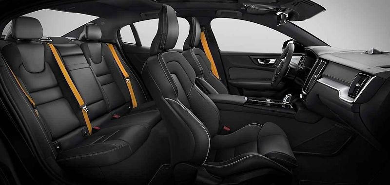 Volvo S60 R-Design.