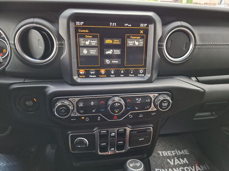 Jeep Wrangler (2021) SAHARA 4x4 Unlimited, DPH   - fotka 29 z 52