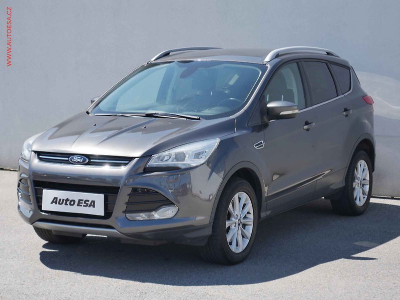 Ford Kuga (2015) 2.0 TDCi 4x4, ČR, AC, xenon - fotka 3 z 20