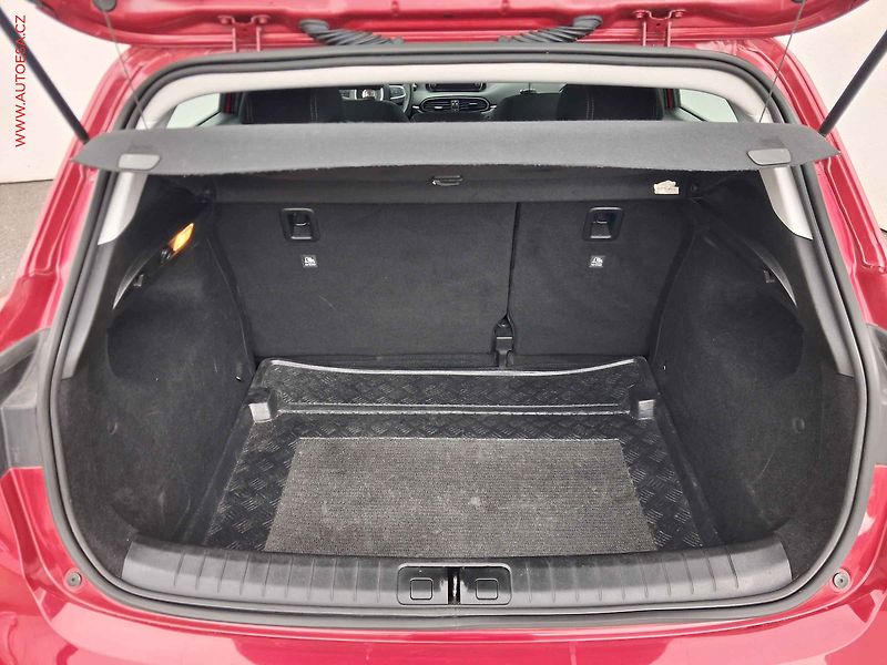Fiat Tipo (2017) 1.4 T-JET, Lounge, navi - fotka 7 z 20