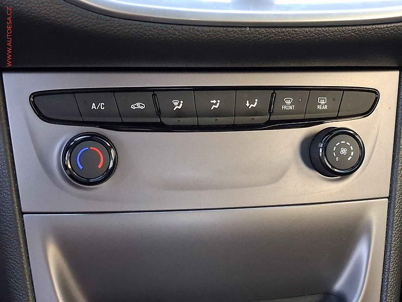 Opel Astra (2016) 1.4i, 1.maj,ČR, AC, ČR - fotka 14 z 16