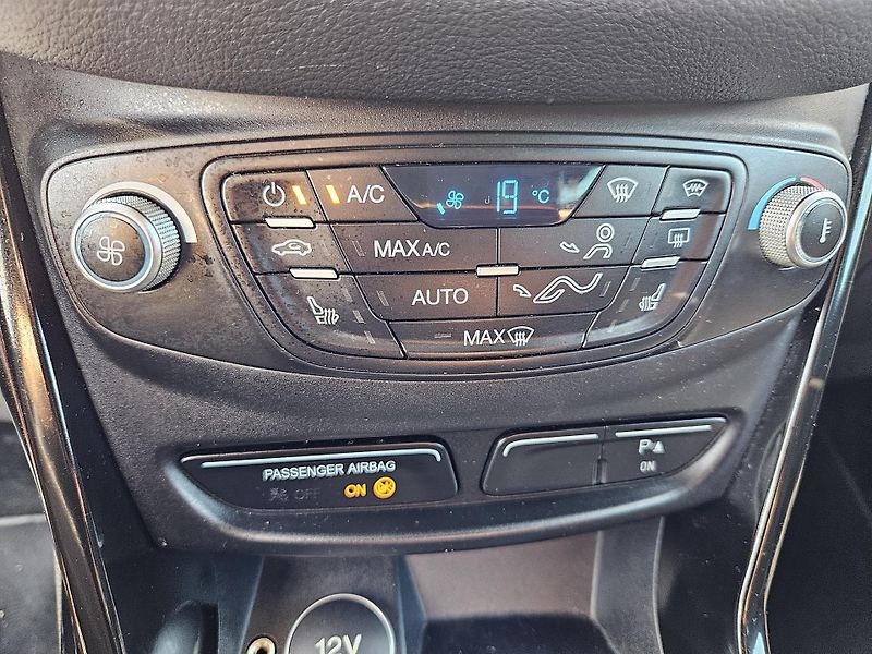 Ford B-MAX (2013) - fotka 17 z 22