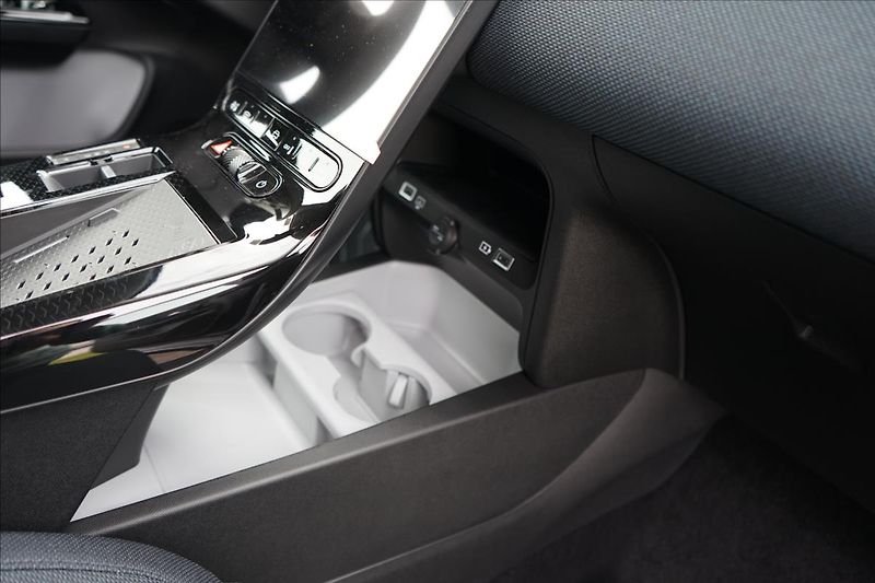 Citroën C5 Aircross (2026) 1,2 Hybrid 145k Automatic PLUS - fotka 23 z 25