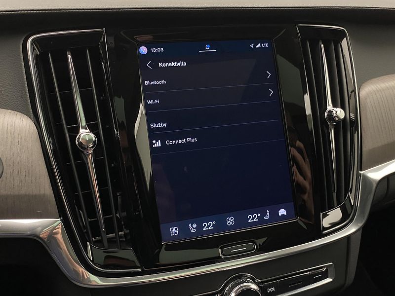Volvo V90 CC B4 AWD MOMENTUM AUT - fotka 61 z 65