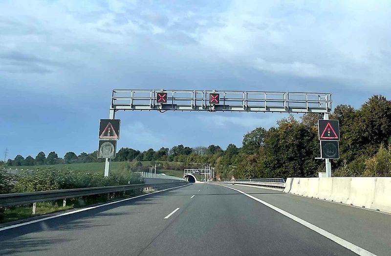 Simulovaný požár v Klimkovickém tunelu při zkoušce nových bezpečnostních a napájecích systémů, 13. 10. 2024.