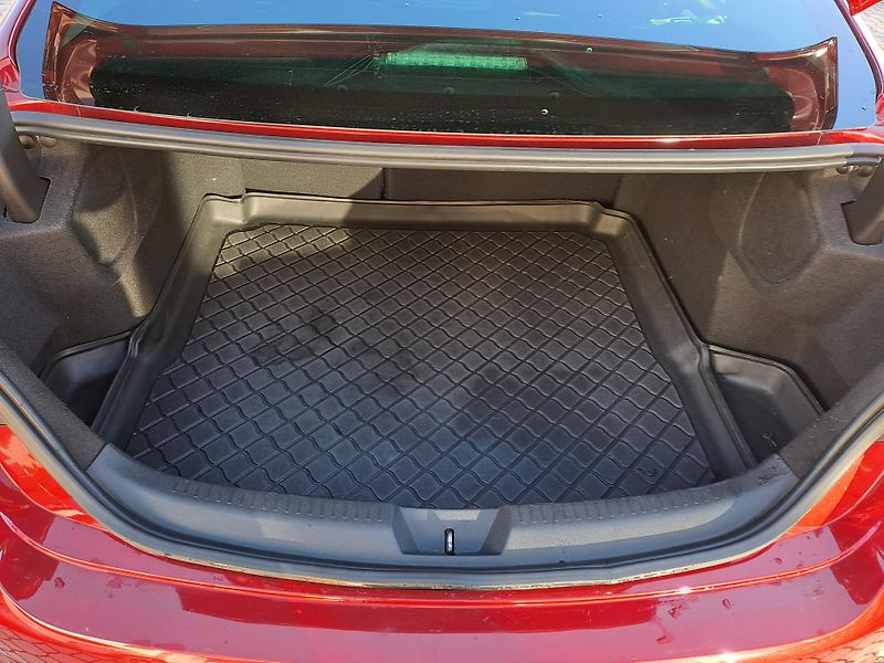 Renault Mégane Intens TCe 140 1.majitel    - fotka 29 z 30