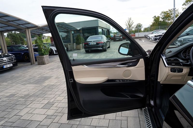 BMW X5 40e xDrive/iPerformance/315 PS - fotka 20 z 49