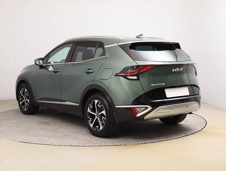 Kia Sportage (2023) 1.6 T-GDI MHEV - fotka 4 z 26