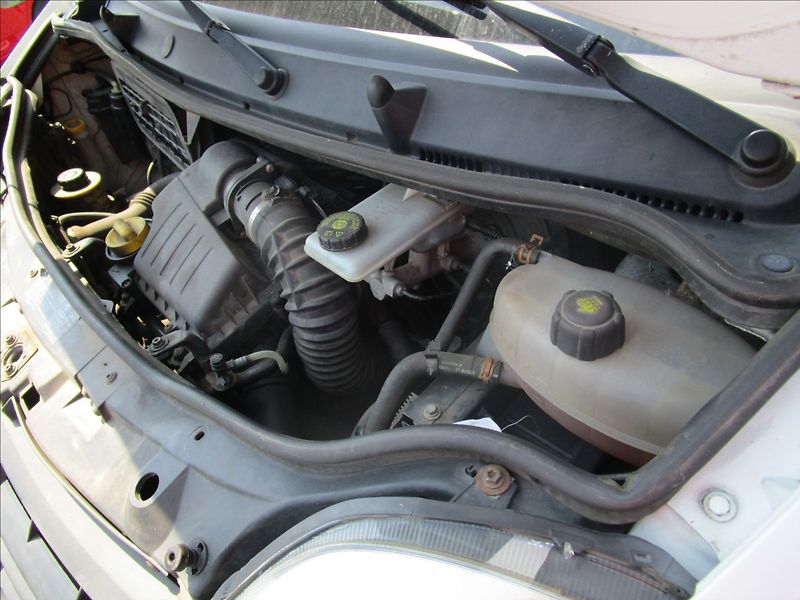 Renault Trafic 2.0dCi 115 Passenger, 9 míst - fotka 39 z 41