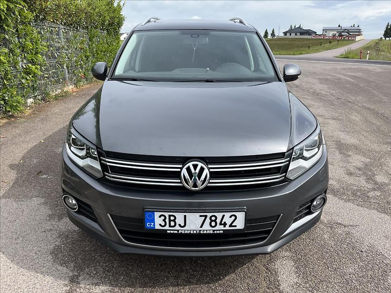 Volkswagen Tiguan 2,0 TDi ROZVODY KLIMA 2xKOLA - fotka 2 z 48