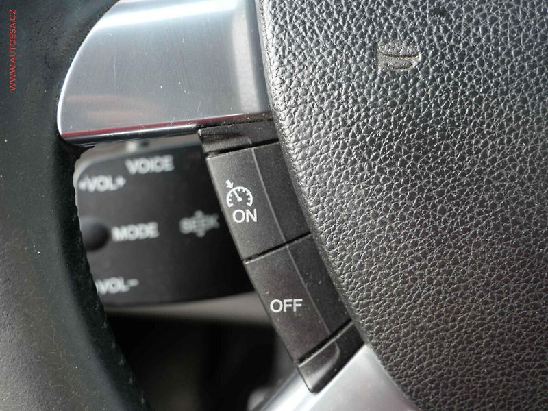 Ford C-MAX (2010) 1.6 TDCi, Klima - fotka 12 z 17