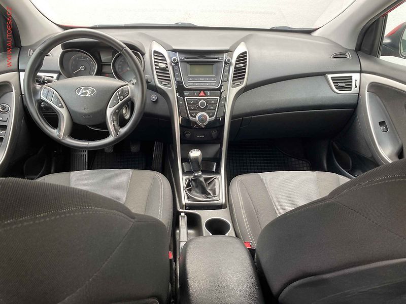 Hyundai i30 (2013) 1.6 CVVT, ČR, Trikolor, AC - fotka 8 z 16
