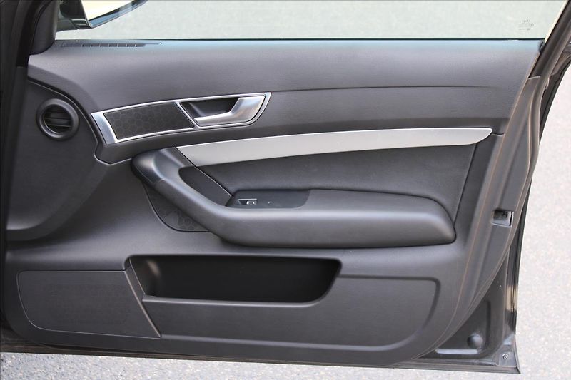 Audi A6 2.7 TDI V6 Avant / 132 kW / Qu - fotka 27 z 36