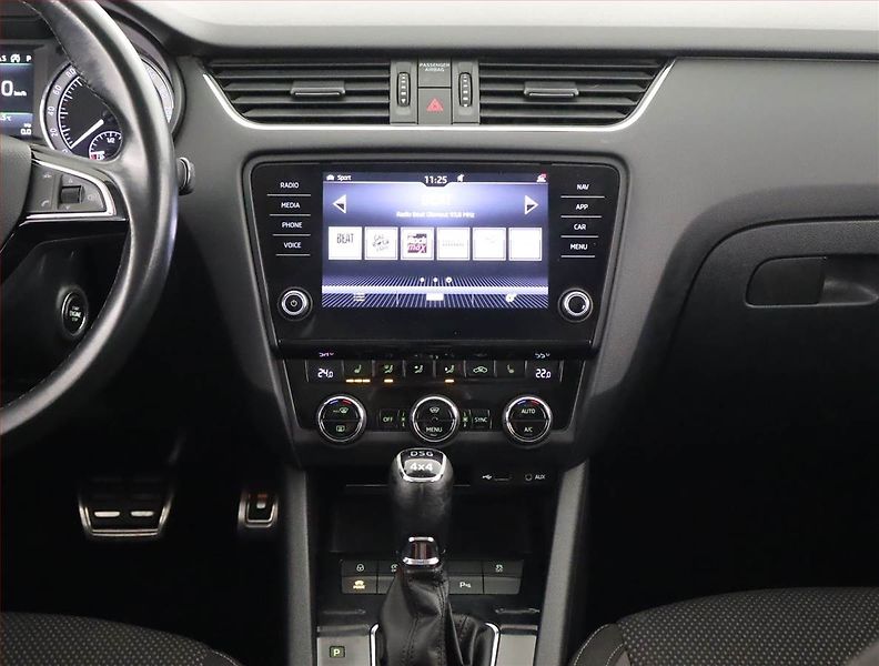 Škoda Octavia (2017) Scout 2.0 TDI, 4X4, Automat - fotka 12 z 23